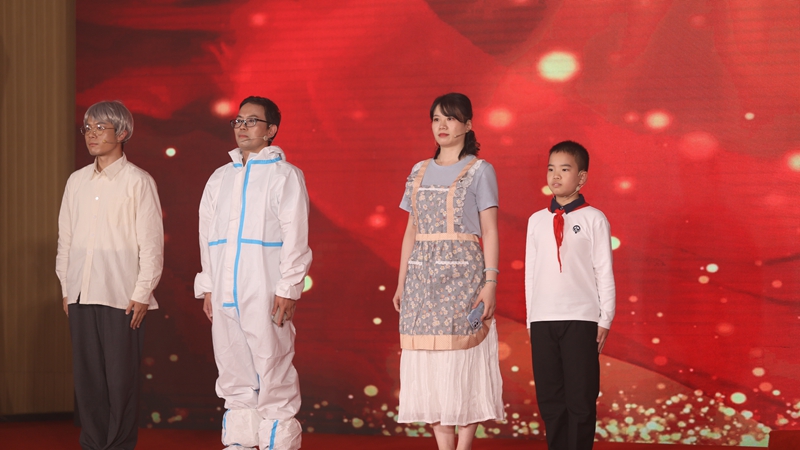 2-情景劇《為農(nóng)服務(wù)，一直在路上》_副本.jpg