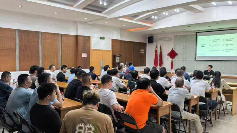 明日軟包裝開展安全培訓(xùn)講座暨消防應(yīng)急演練活動